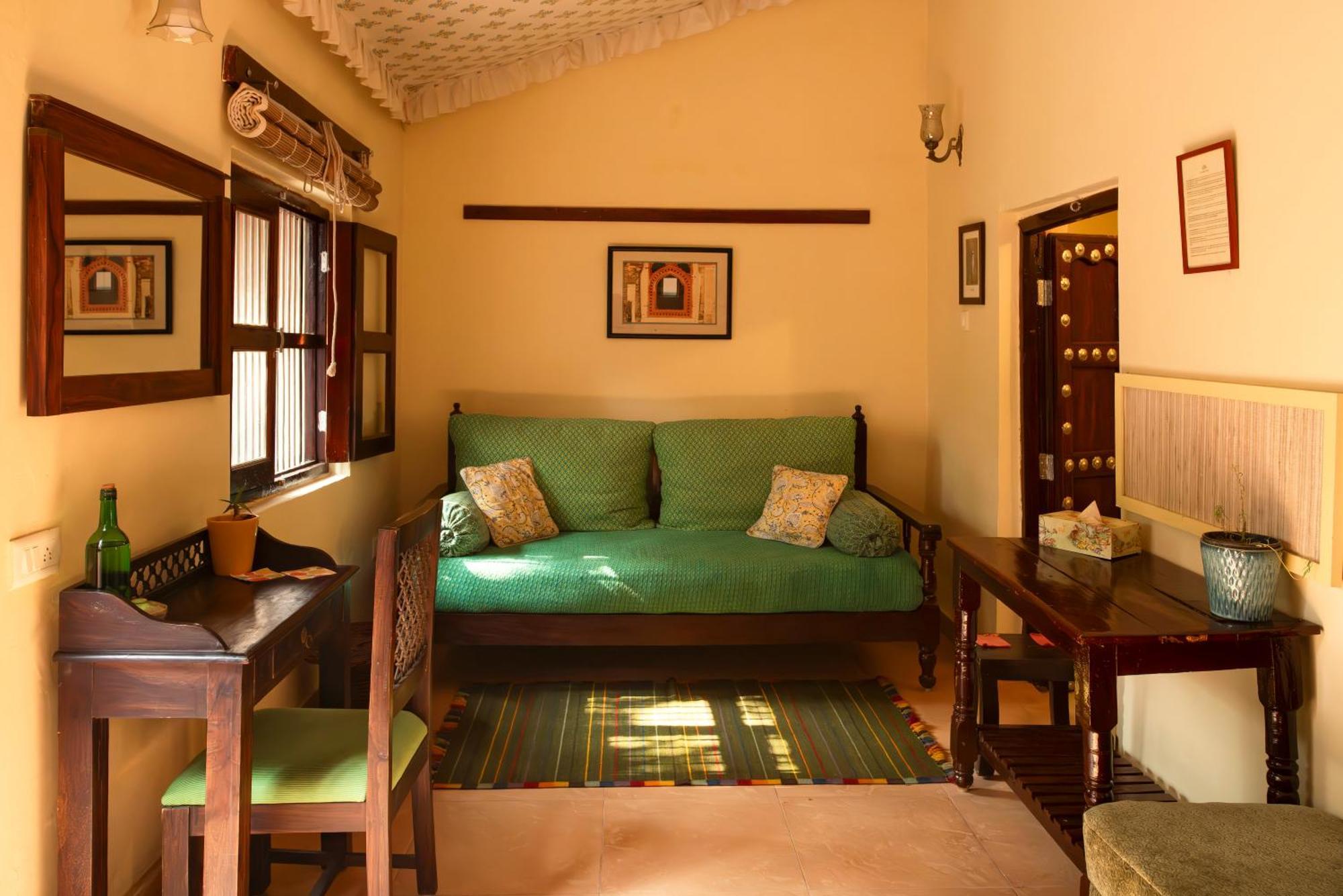 Mela Kothi - The Chambal Safari Lodge Bah Bagian luar foto