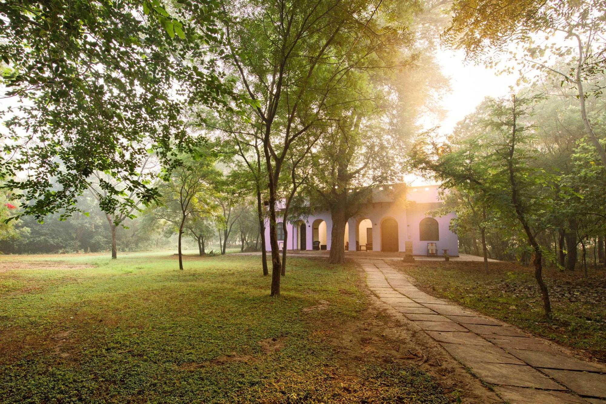 Mela Kothi - The Chambal Safari Lodge Bah Bagian luar foto