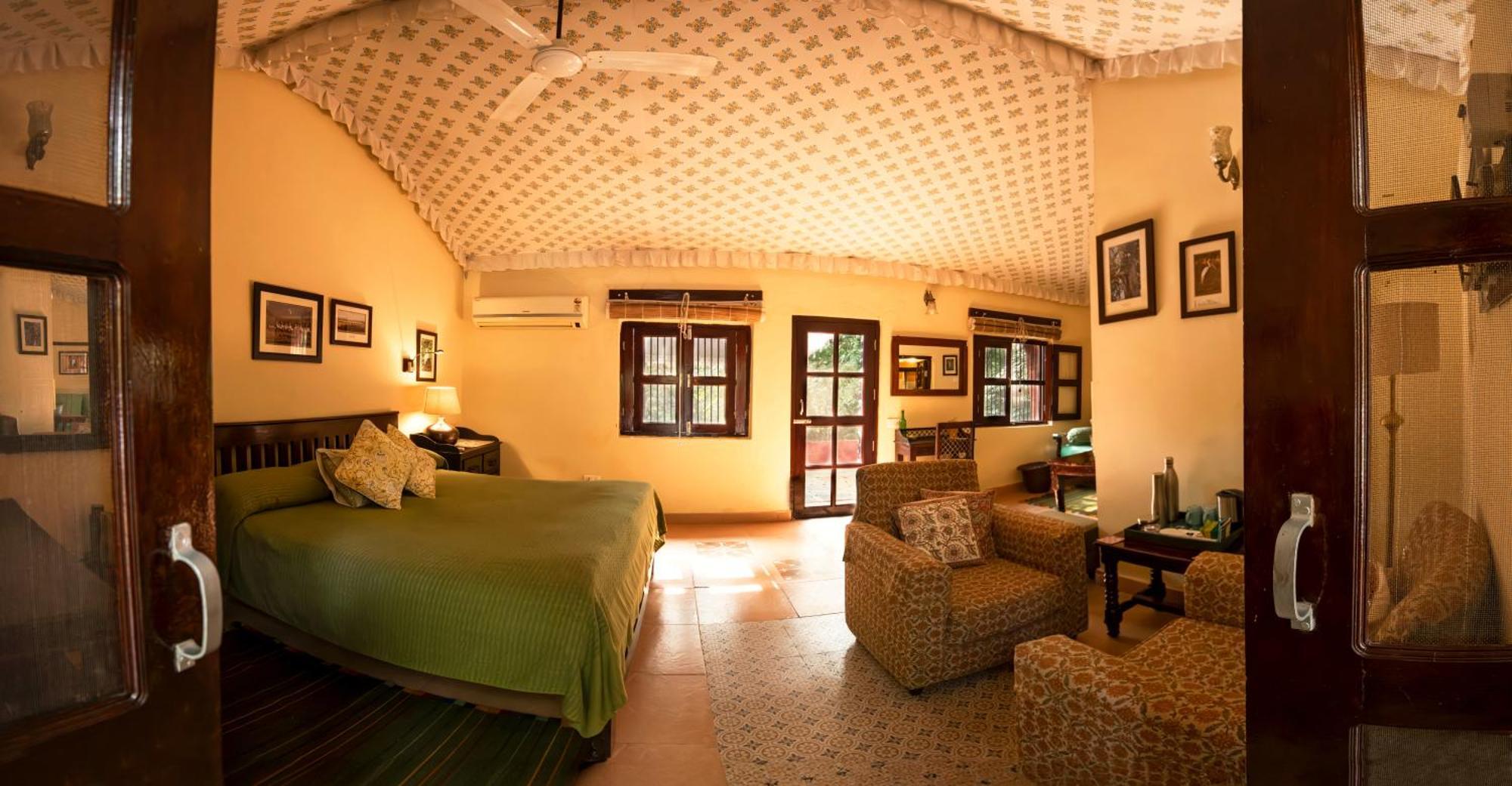Mela Kothi - The Chambal Safari Lodge Bah Bagian luar foto